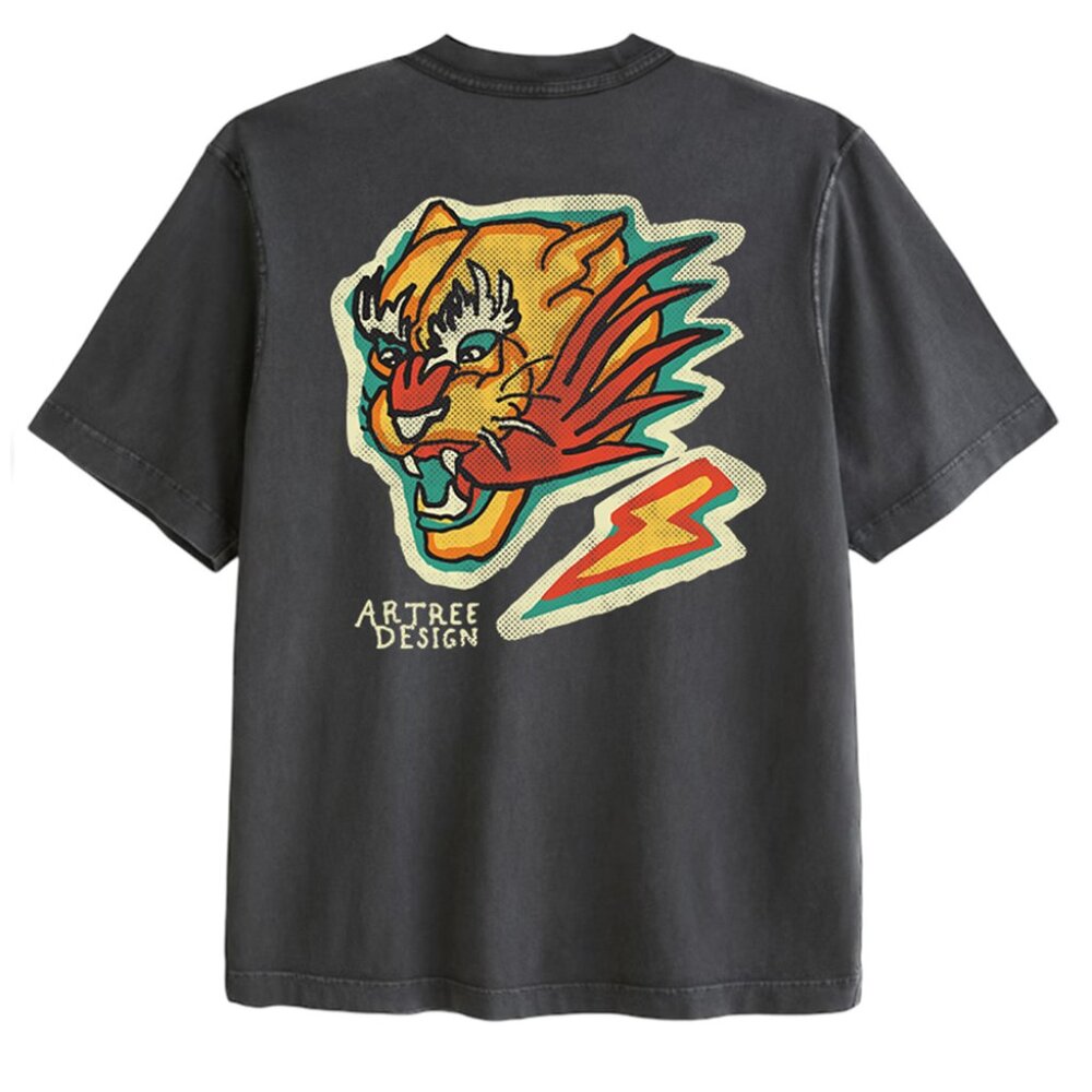 Unisex Distressed Oversized Tshirts Women Graphic on Back and Embroidery Chest